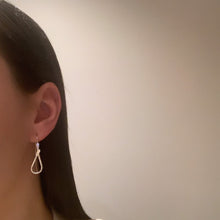 Load image into Gallery viewer, Hammered silver "tear" drops