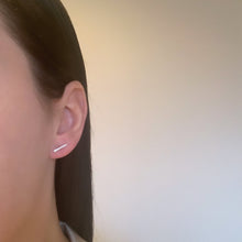 Load image into Gallery viewer, Square hammered silver bar studs