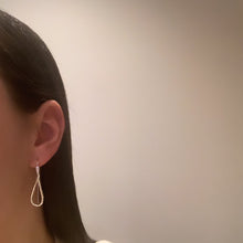 Load image into Gallery viewer, Hammered silver "tear" drops