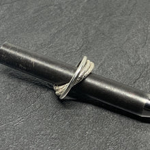 Load image into Gallery viewer, Straight hammered silver triple ring