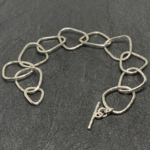 Load image into Gallery viewer, Hammered silver "pebble" chain bracelet