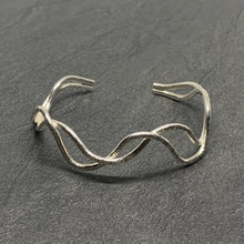 Load image into Gallery viewer, Silver double wave cuff