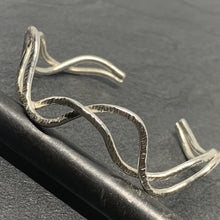Load image into Gallery viewer, Silver double wave cuff