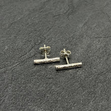 Load image into Gallery viewer, Square hammered silver bar studs