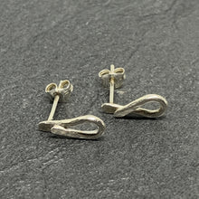 Load image into Gallery viewer, Hammered silver "tear" studs
