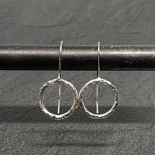Load image into Gallery viewer, Square hammered silver open circle drops