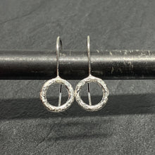 Load image into Gallery viewer, Square hammered silver open circle drops