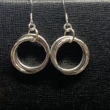 Load image into Gallery viewer, Double open circle silver drops