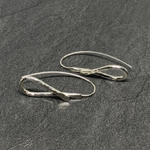 Load image into Gallery viewer, Hammered silver "tear" drops