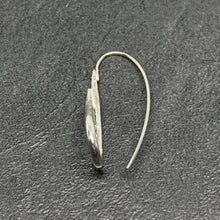 Load image into Gallery viewer, Hammered silver "tear" drops