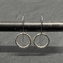 Load image into Gallery viewer, Straight hammered silver open circle drops