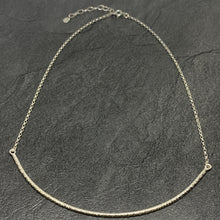 Load image into Gallery viewer, Hammered silver necklet