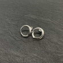 Load image into Gallery viewer, Twined silver circle studs