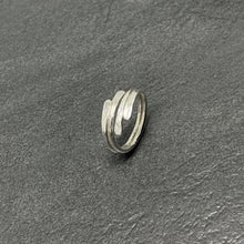 Load image into Gallery viewer, Twined silver ring