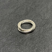 Load image into Gallery viewer, Straight hammered silver triple ring
