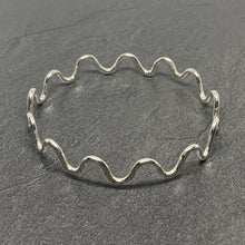 Load image into Gallery viewer, Hammered silver curly bangle
