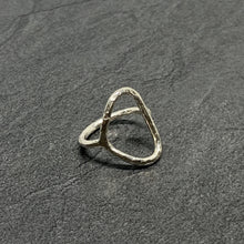 Load image into Gallery viewer, Hammered silver &quot;pebble&quot; ring
