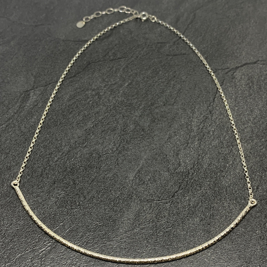 Hammered silver necklet